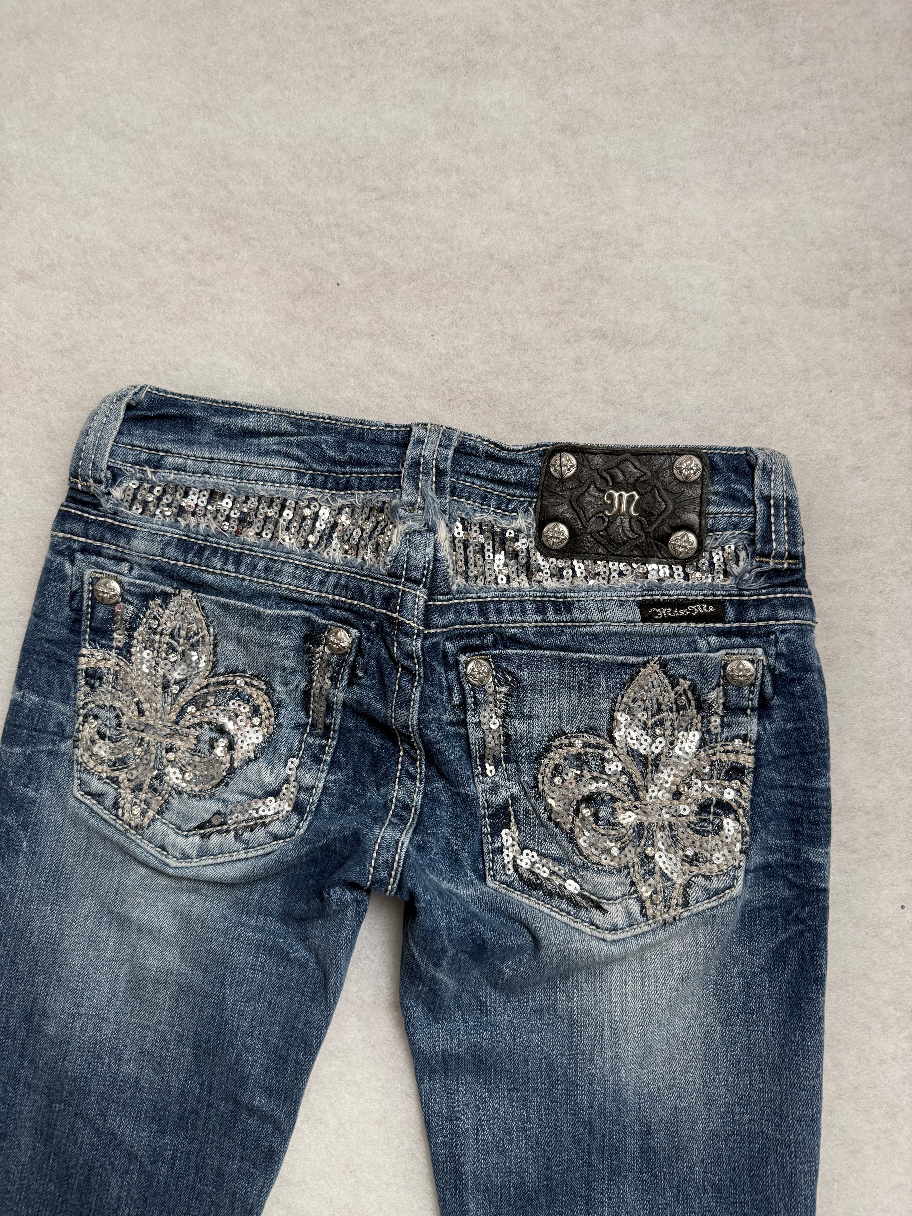 Miss Me Boot Cut Low Waist Jeans 26