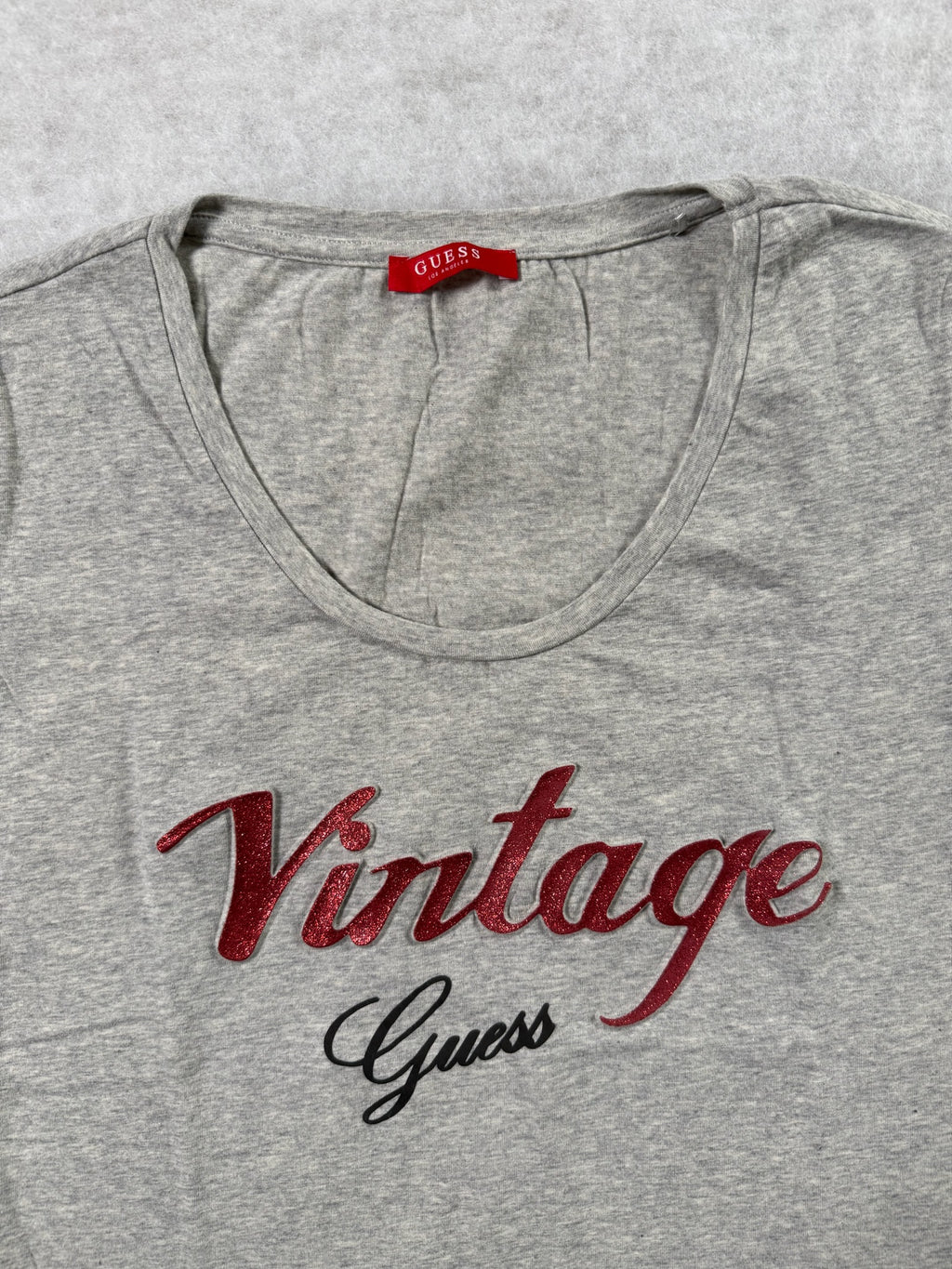 Guess Top mit Aufschrift