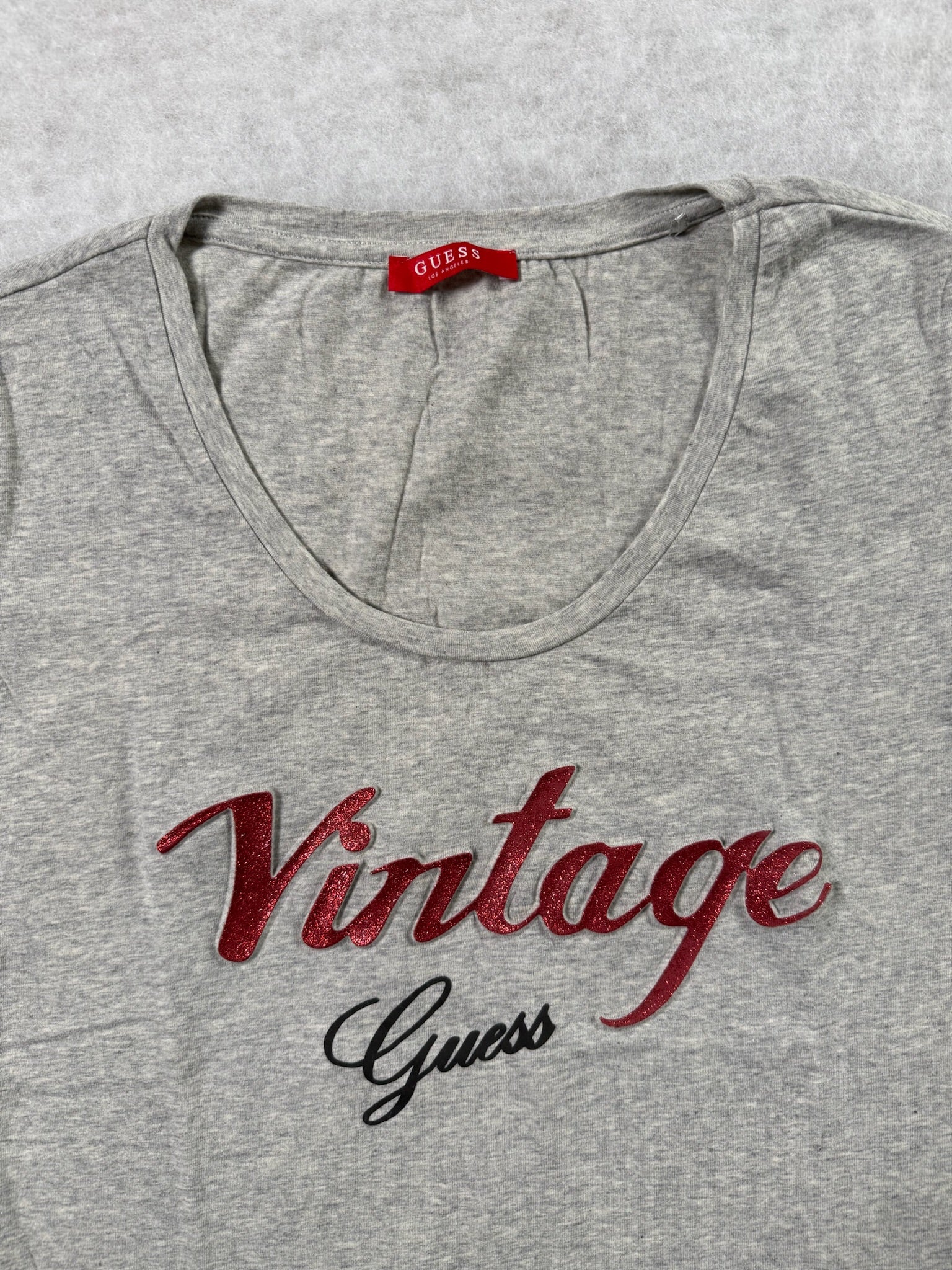 Guess Top mit Aufschrift