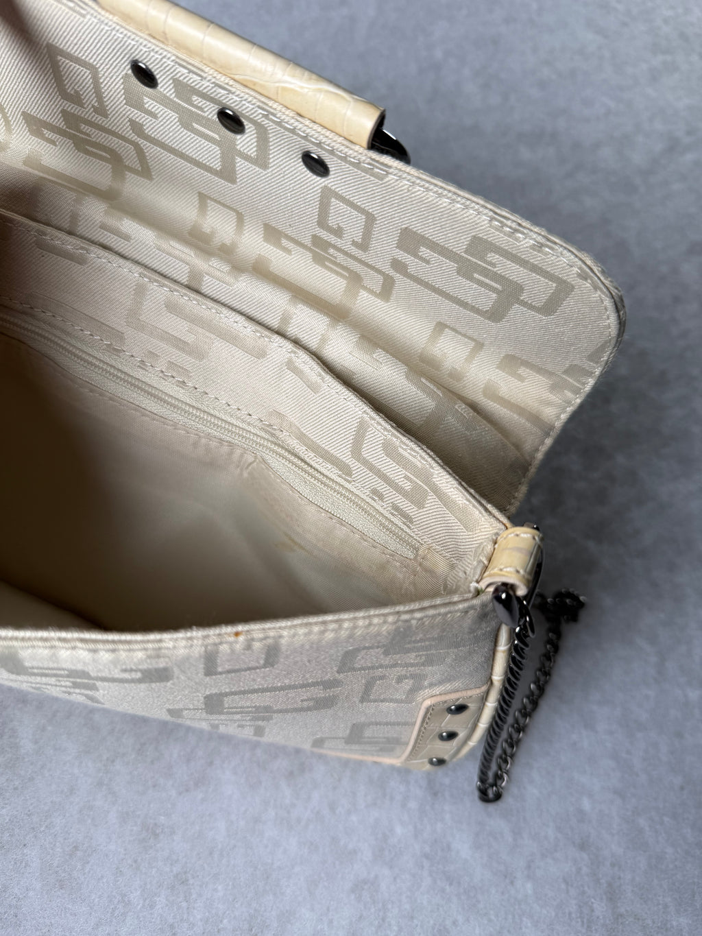 Guess Tasche