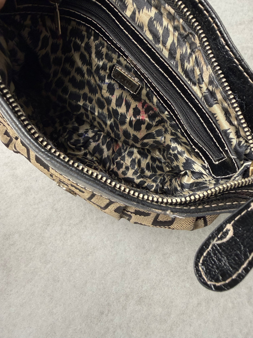 Guess Tasche