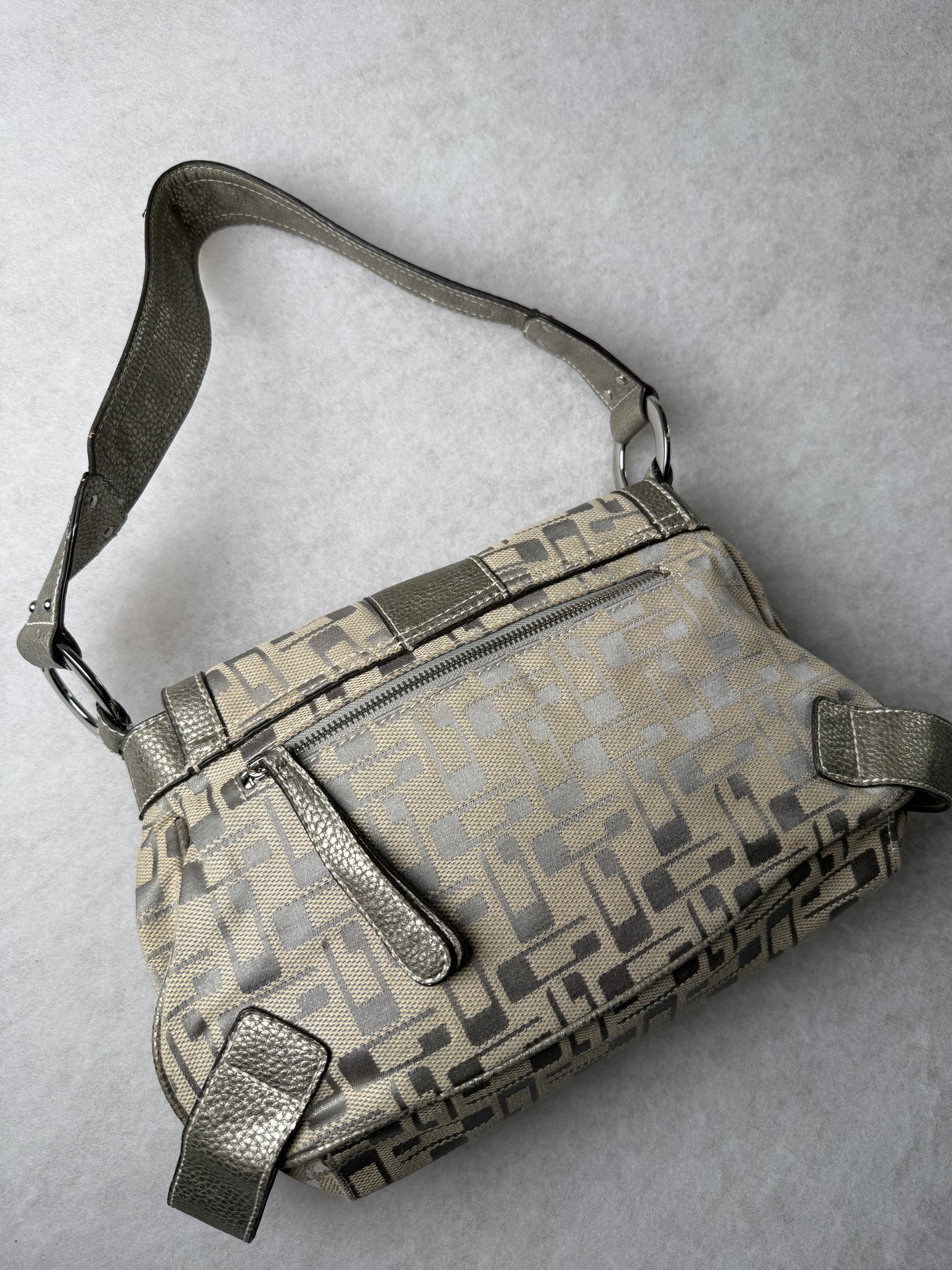 Guess Tasche
