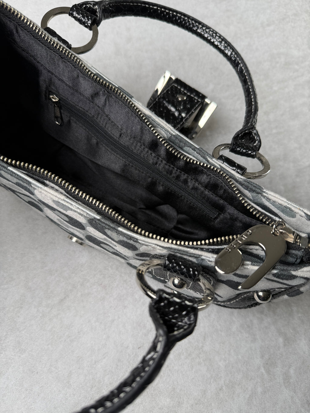 Guess Tasche