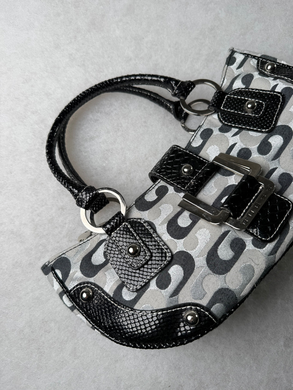 Guess Tasche