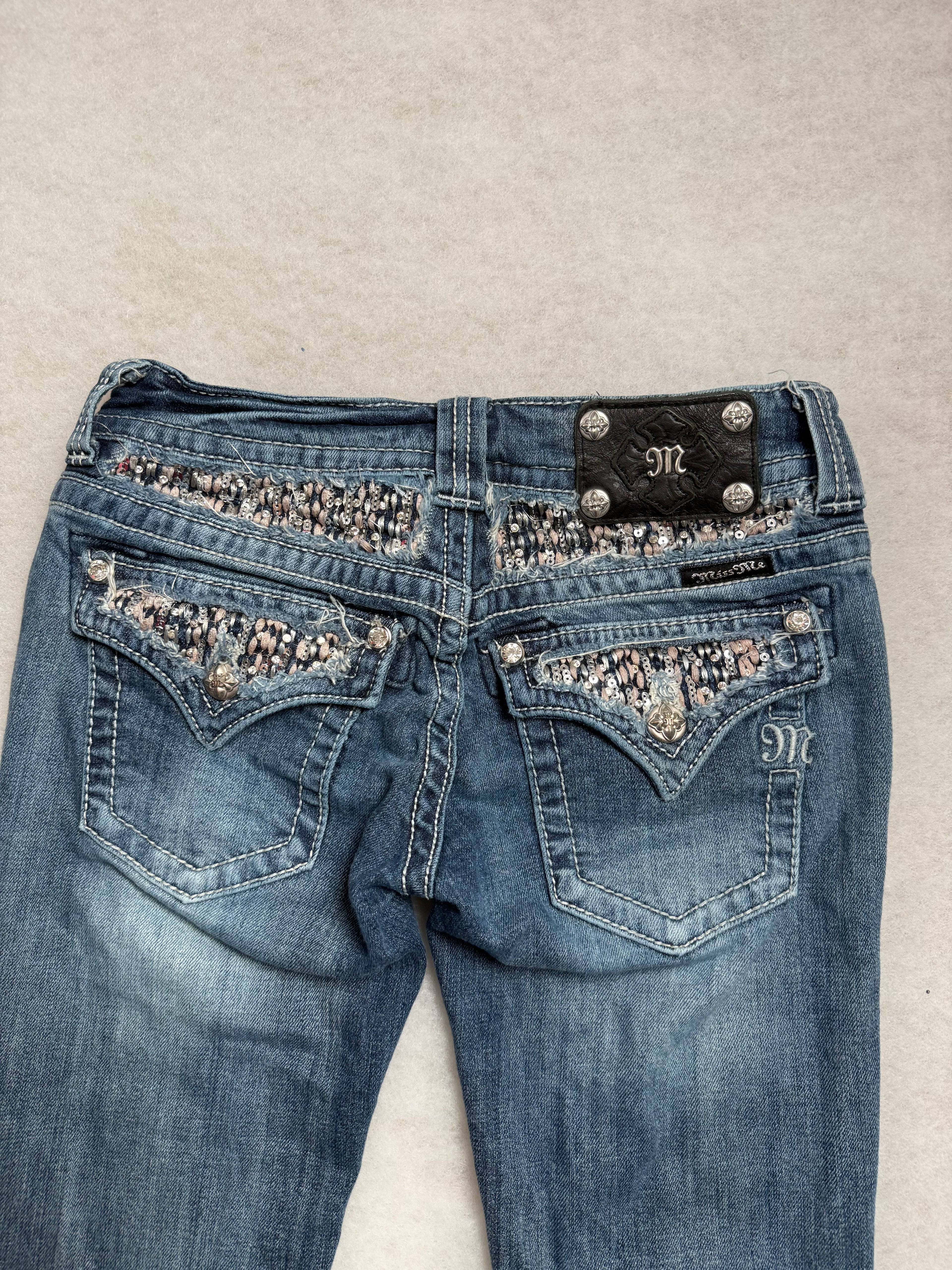 Miss Me Boot Cut Low Waist Jeans 26